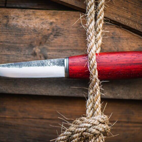Puukko manche rouge