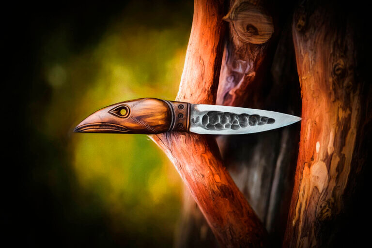Couteau viking tête de corbeau