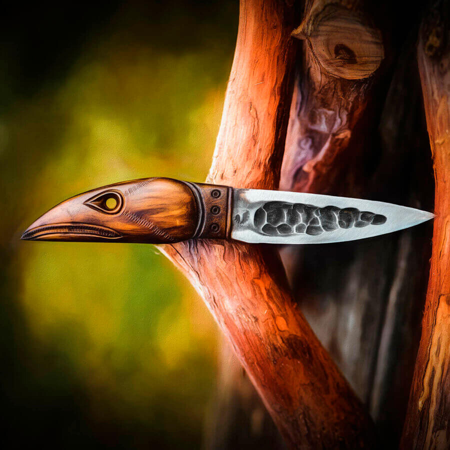 Couteau viking tête de corbeau