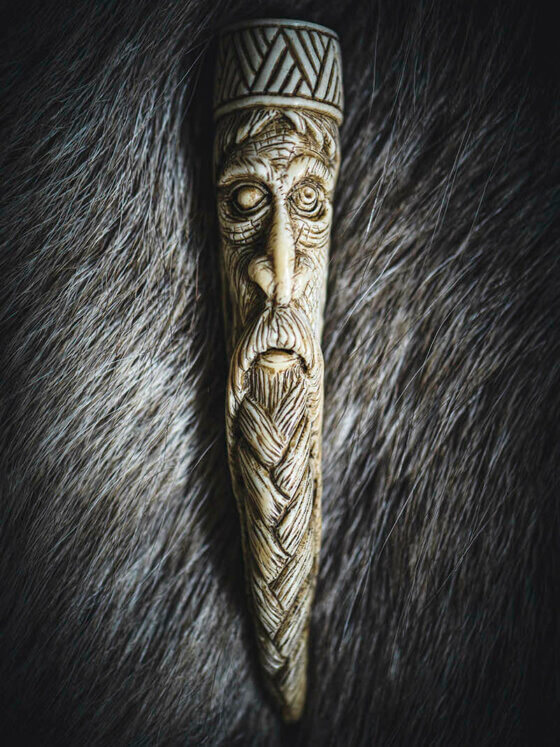 Amulette du Dieu Odin de face